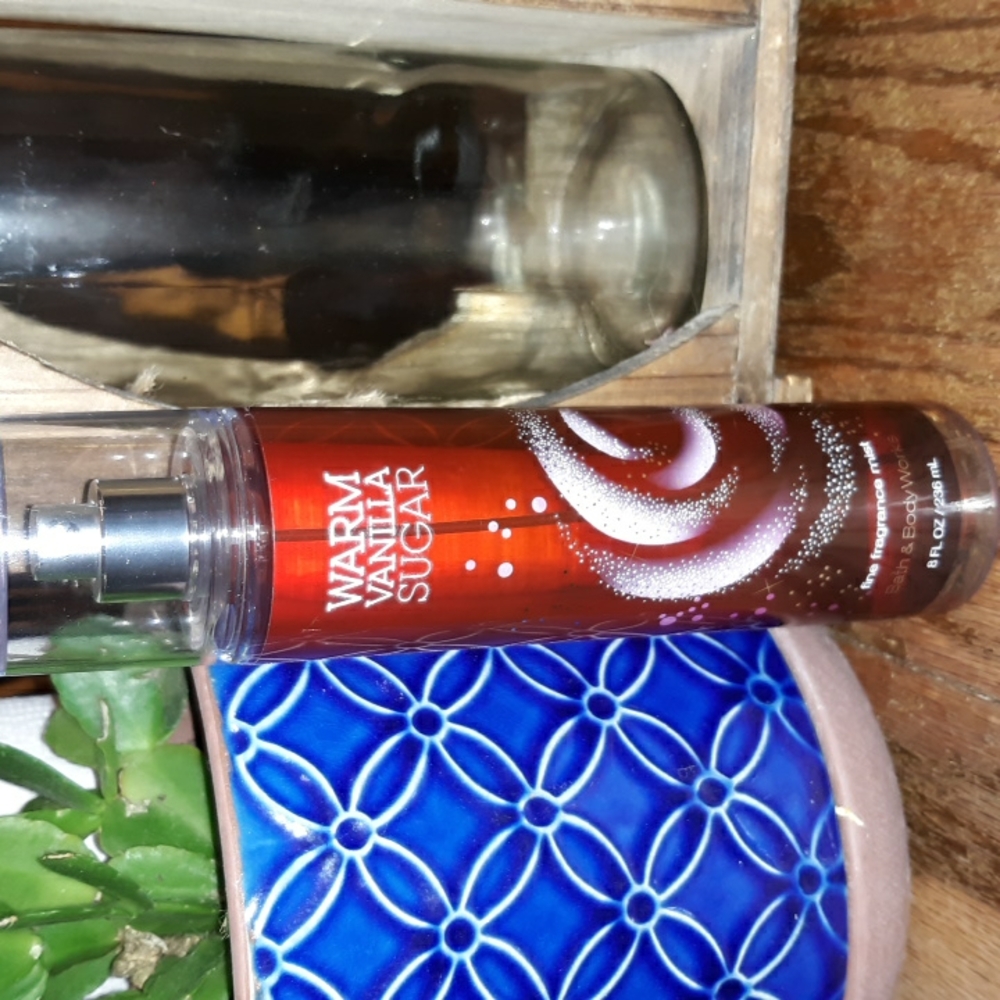 Bath & Body Works "Warm Vanilla Sugar" Bodycare